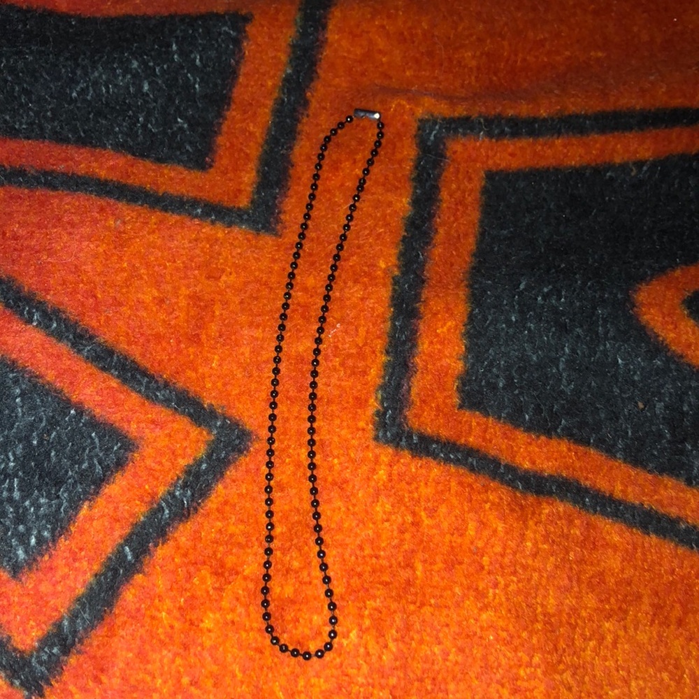Black ball choker